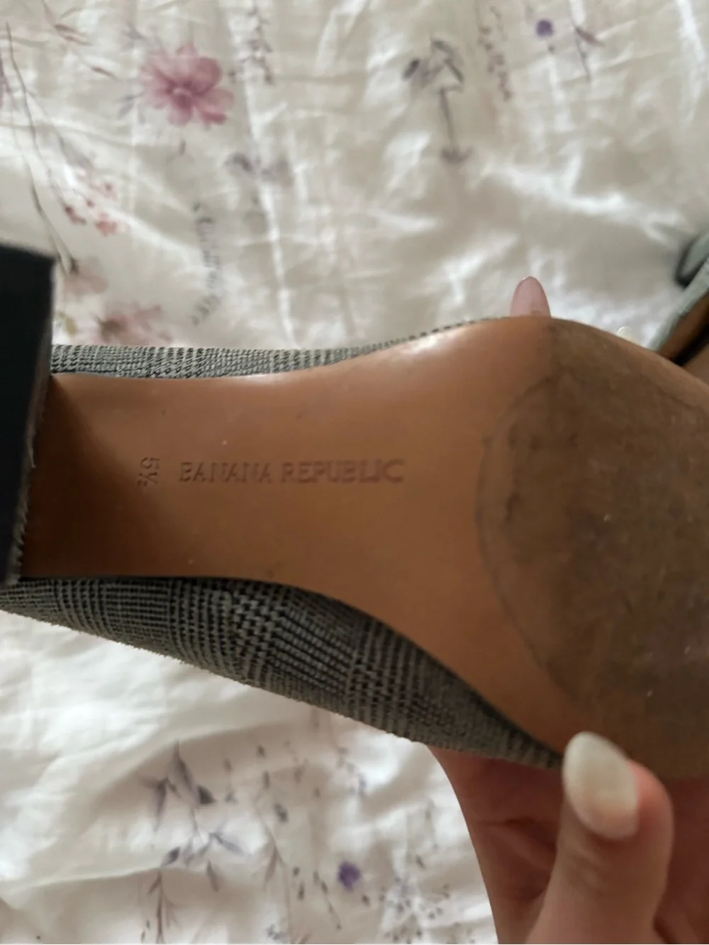 Banana Republic Gray Plaid Pumps